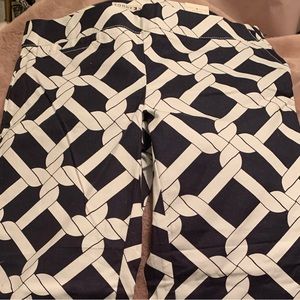 Cropped Nautical pant, Tommy Hildiger, size 2, new with tags, navy & white